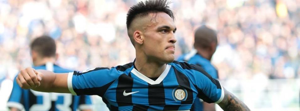 Barcelona acerta salário e contrato com atacante da Inter de Milão