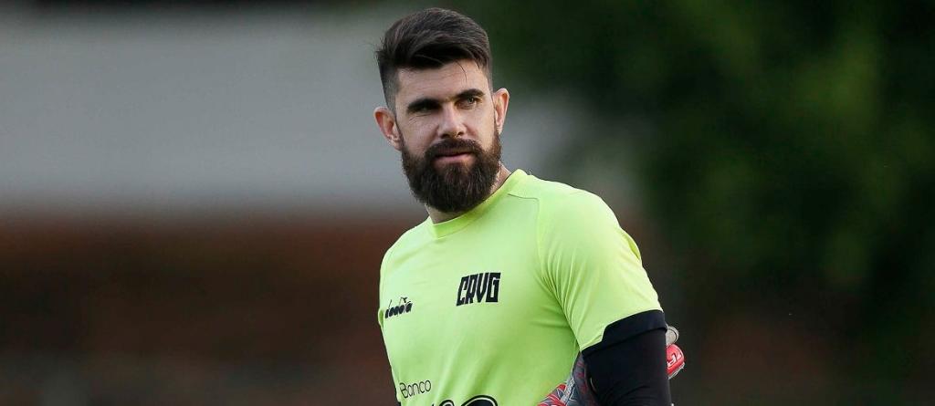 Goleiro do Vasco garante que irá raspar a barba em caso de título ou vaga na Liberta