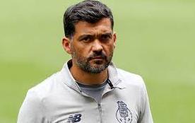 Técnico do Porto compara futebol sem torcida com salada. Entenda aqui!