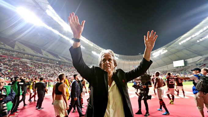 Jorge Jesus confirma que vai permanecer no Flamengo: ‘Digam à Nação que fico!’