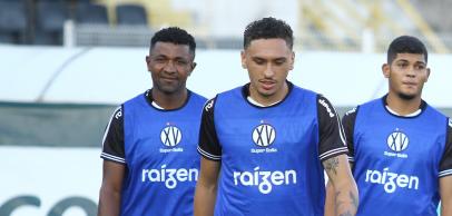 Cria das categorias de base, jovem zagueiro renova com clube do Paulista A2