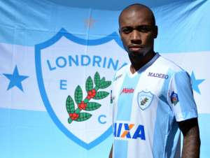 Ex-Londrina, lateral emprestado pela Ferroviária pode deixar time da Série B