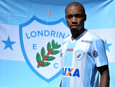 Ex-Londrina, lateral emprestado pela Ferroviária pode deixar time da Série B