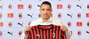 Manchester United deve oferecer R$ 286 milhões para tirar meia do Milan