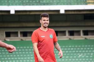 De olho na Série B, Guarani avança em negociação para repatriar meio-campista