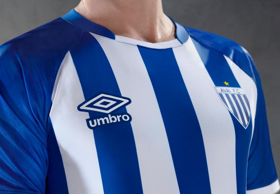 Em live com jogadores, Avaí apresenta novo uniforme para a temporada 2020