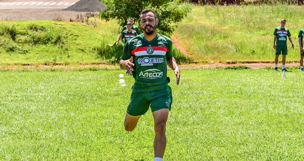 De olho na Série B, Ponte admite interesse em artilheiro do futebol catarinense