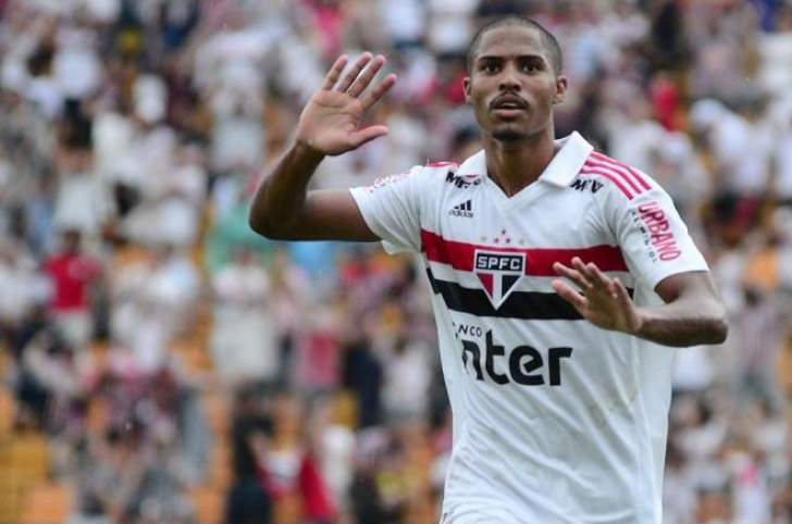 Atacante não se apresenta e Chape desiste de negociação com São Paulo