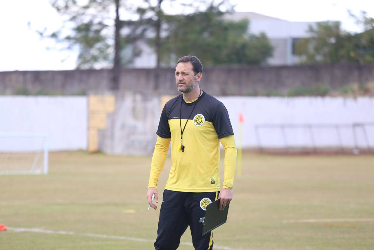 Paranaense: Treinador do FC Cascavel comemora volta aos treinamentos