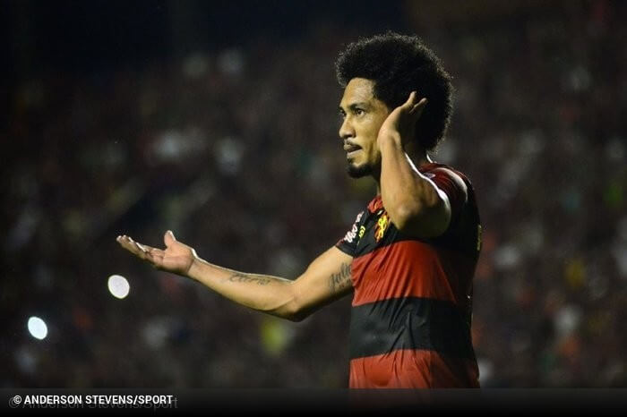 Presidente não garante permanência de artilheiro no Sport