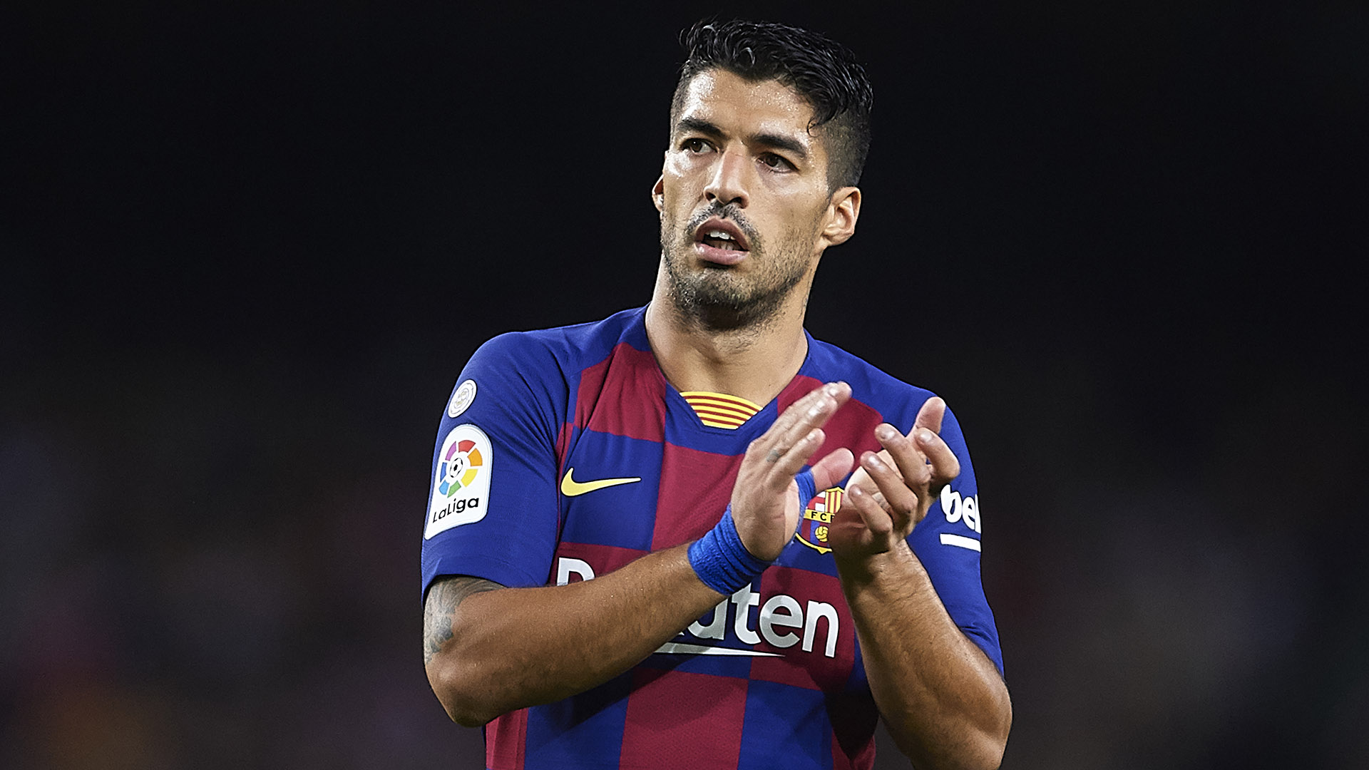 Espanhol: Suárez se recupera de lesão e pode reforçar Barcelona no reinício