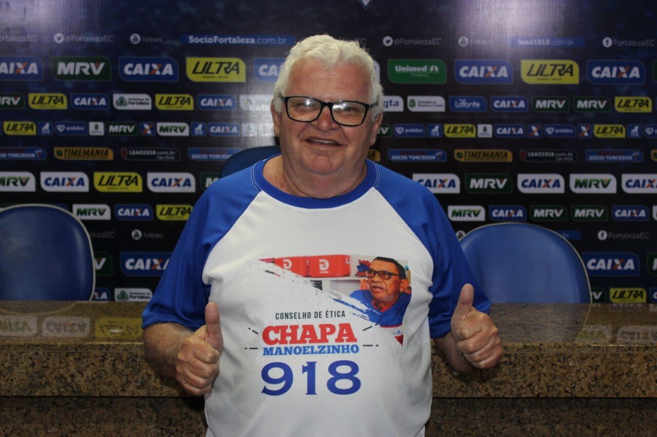 Torcida do Fortaleza pede saída de dirigente por homofobia