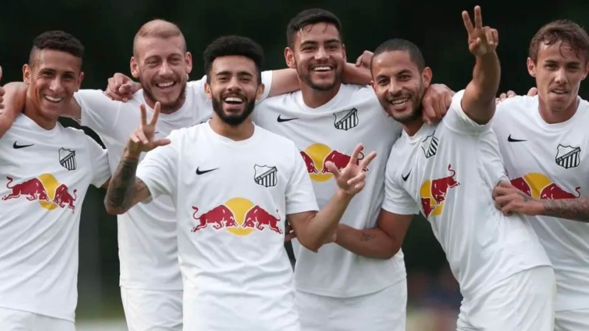 Com ajuda de jogadores, Red Bull Bragantino vai doar marmitas para instituições