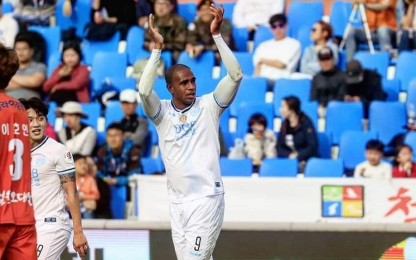 Ex-São Paulo e ex-Vila Nova marcam no futebol sul-coreano