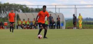 Treinado por Dunga e Abel Braga, volante aguarda time da Série A3 por futuro
