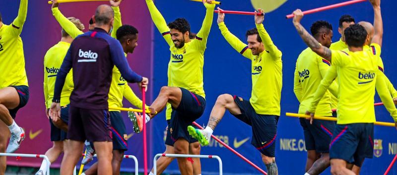 Espanhol: ‘Ele está em perfeitas condições’, diz técnico do Barcelona sobre Messi