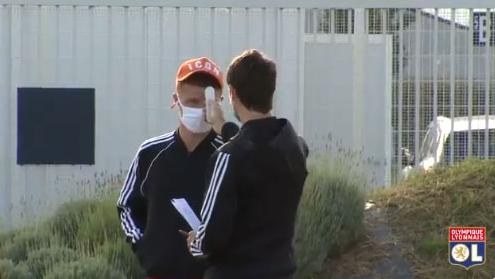 Clube francês volta aos treinos de olho nas oitavas da Liga dos Campeões