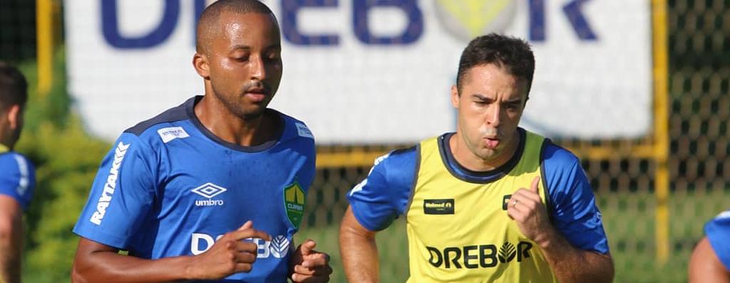 Willians Santana mira marca pessoal em clube da Série B