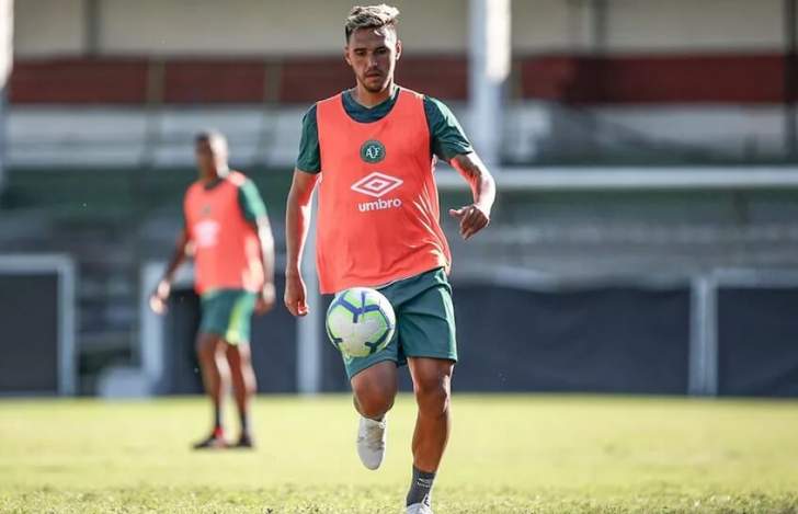 Athletico prepara nova proposta à Chapecoense por jovem promessa