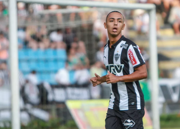 Atlético-MG rescinde com meia campeão da Copa do Brasil em 2014