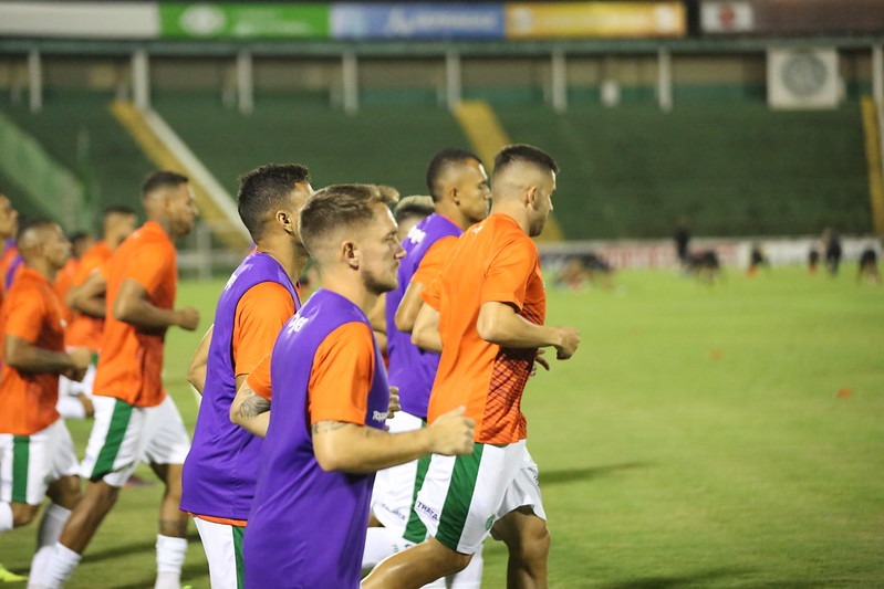 À espera de liberação, Guarani inicia testagem de elenco e comissão técnica