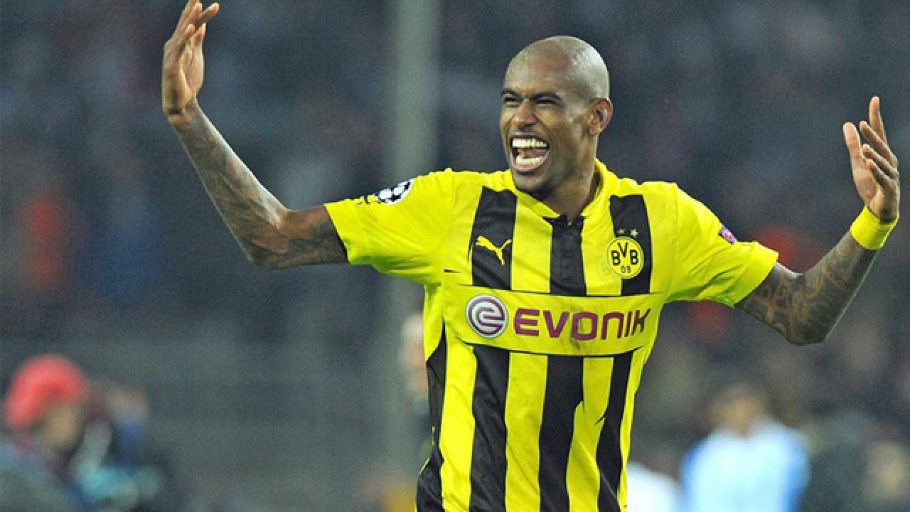 Multicampeão pelo Borussia faz testes e está pronto para assinar com a Chapecoense