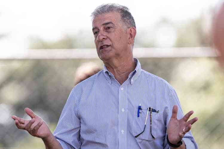 Dirigente do Cruzeiro mostra otimismo com reforços: “Surpresinhas podem surgir”