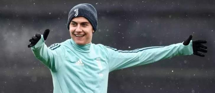 Craque da Juventus comenta possível interesse do Barcelona: ‘Seria muito legal’