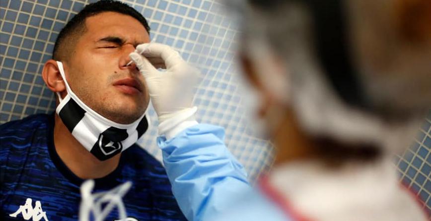 Sem data para voltar a treinar, clube do Brasileirão realiza testes de Covid-19