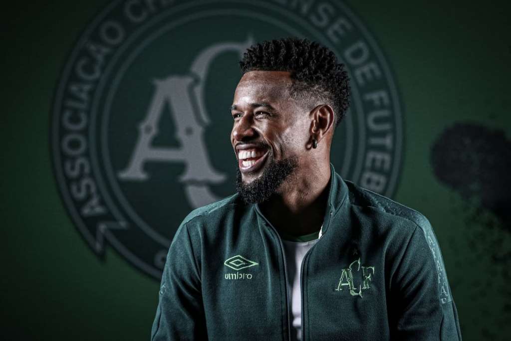 Felipe Santana é o novo reforço da Chapecoense