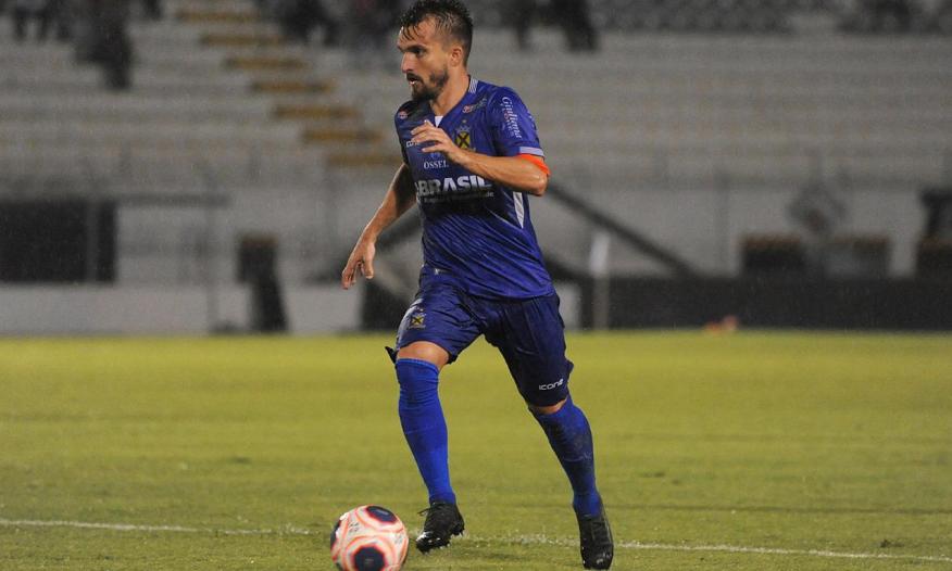 Volante do melhor clube quer terminar Paulistão dentro de campo