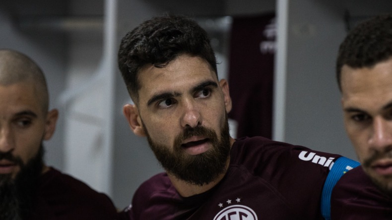 Contratação de Rayan engrossa concorrência na defesa da Ponte Preta