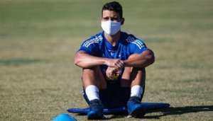 'Os clubes não precisam revelar o nome do jogador infectado', diz advogada