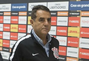 Diretor do Corinthians detona campeão mundial pelo clube: 