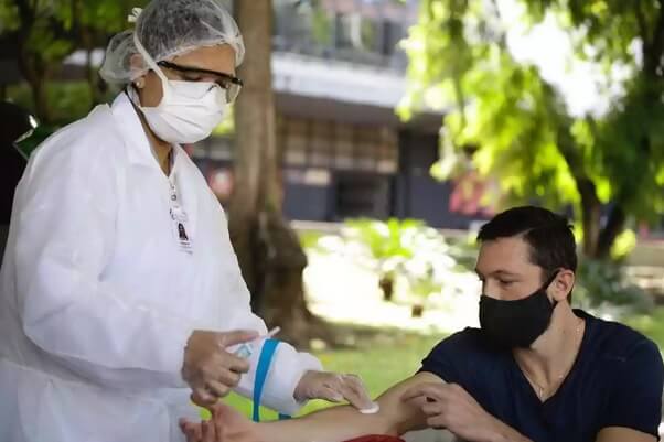 Time do Brasileirão realiza testes e aguarda resultados para voltar aos treinos