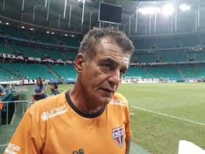 Visando Série D, técnico que recebeu alta da UTI começa a comandar treinos online