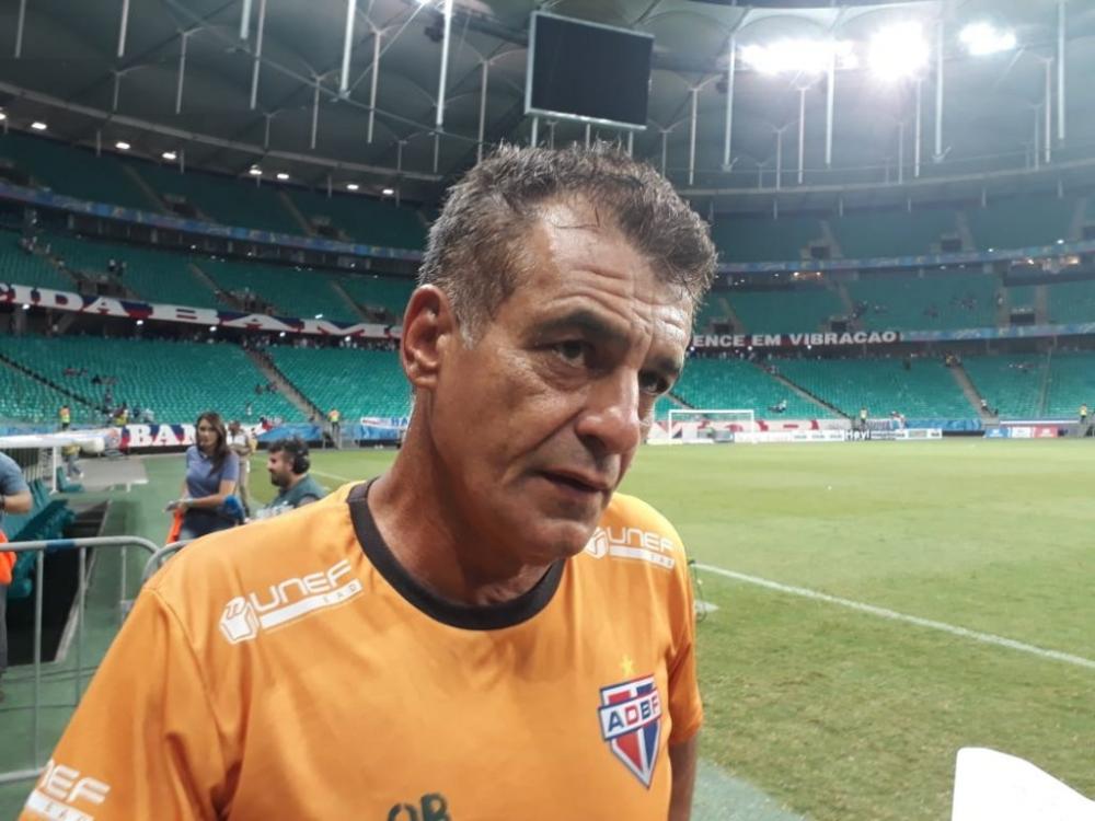 Visando Série D, técnico que recebeu alta da UTI começa a comandar treinos online