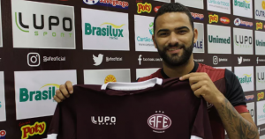 Meia que passou pela base de Flu, Vasco e Athletico pode reforçar time da Série C