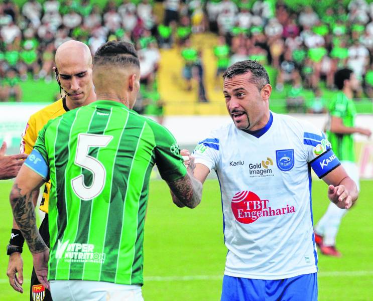 Paulista A2: Ex-Portuguesa, volante relata indefinição sobre retorno no Rio Claro