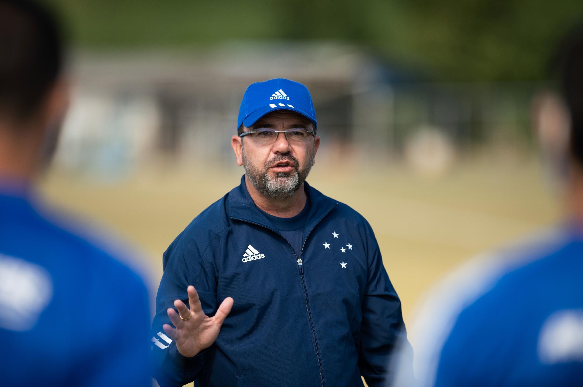 Técnico afirma que Cruzeiro terá que conviver com zona de rebaixamento na Série B