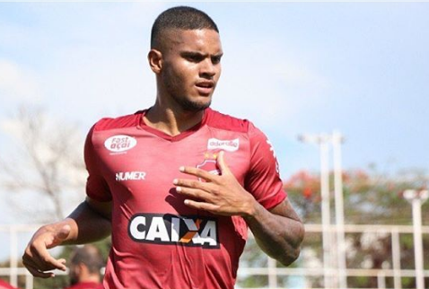 Ex-Bahia, zagueiro troca time da Série C por equipe portuguesa