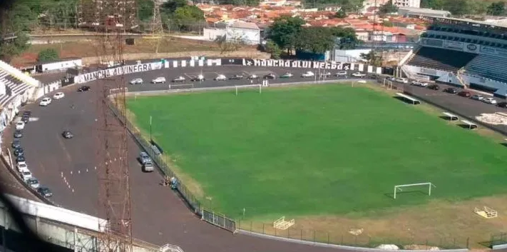 Haja comida! Feijoada de time do Paulista A3 faz sucesso e arrecada recursos