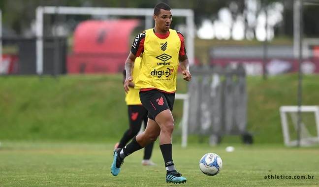 Time do Brasileirão segue rumor e renova com zagueiro até o final de 2021