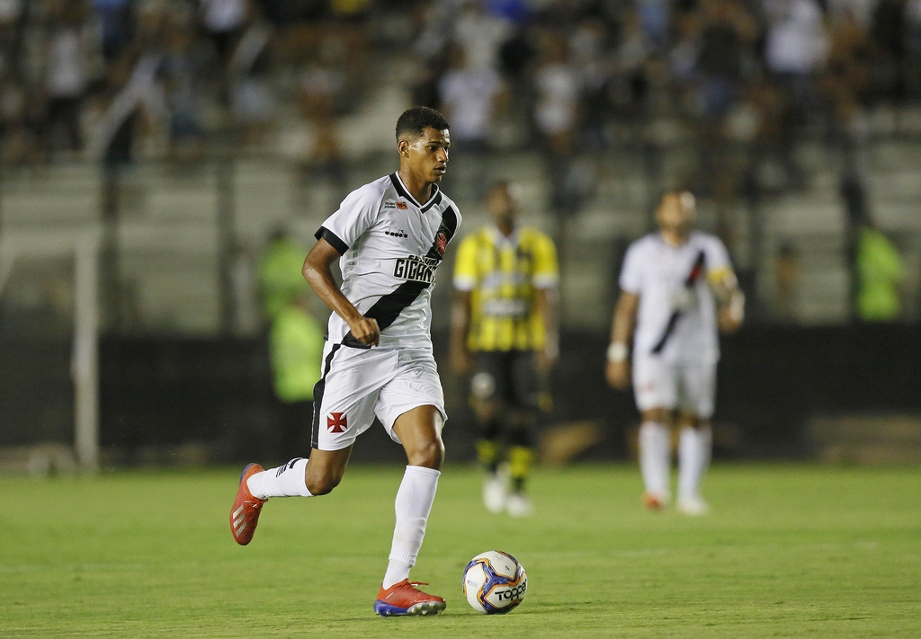 Fim da novela! Vasco oficializa venda de atacante ao Atlético-MG