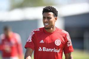 Atacante do Corinthians entra na mira de time da Coreia, mas Inter faz jogo duro