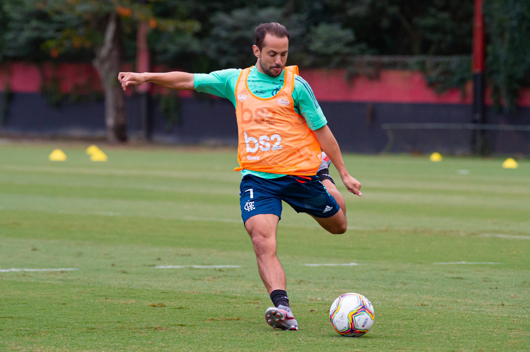 Flamengo anuncia que nenhum caso de covid-19 foi registrado nos últimos testes