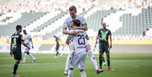 ALEMÃO: Borussia Mönchengladbach vence Wolfsburg e segue firme na luta pelo G4