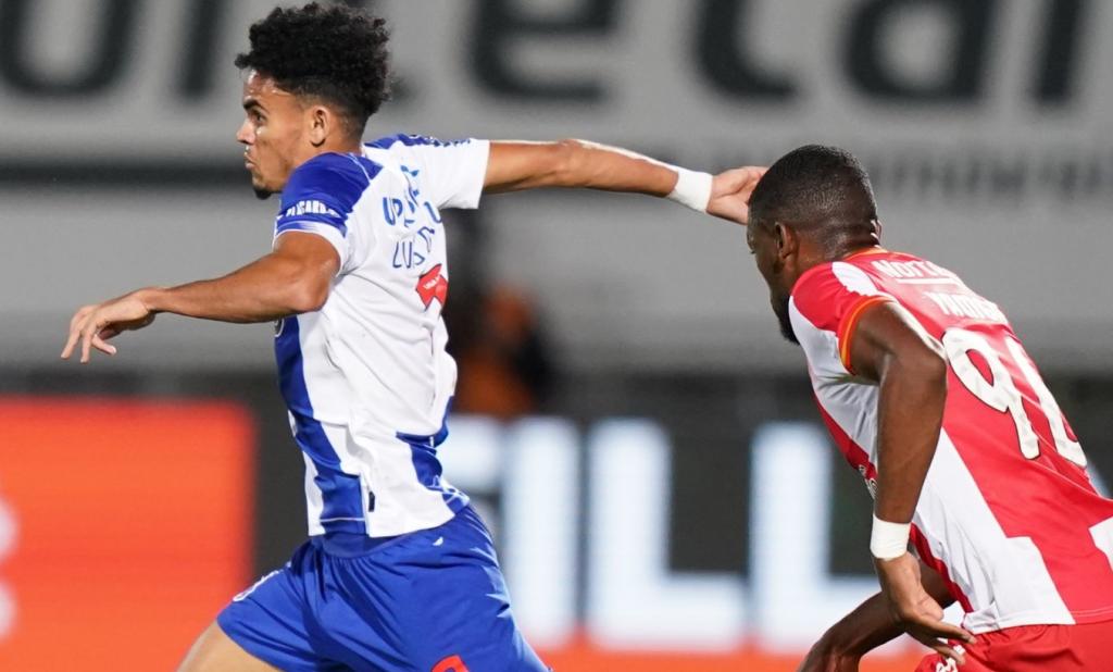 Lance do jogo desta terça-feira