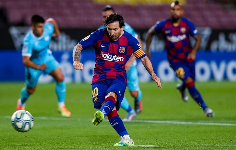 Messi marcou o segundo gol de pênalti do Barcelona