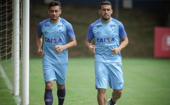 Dupla dispensada pelo Cruzeiro é oferecida para rival da Série B